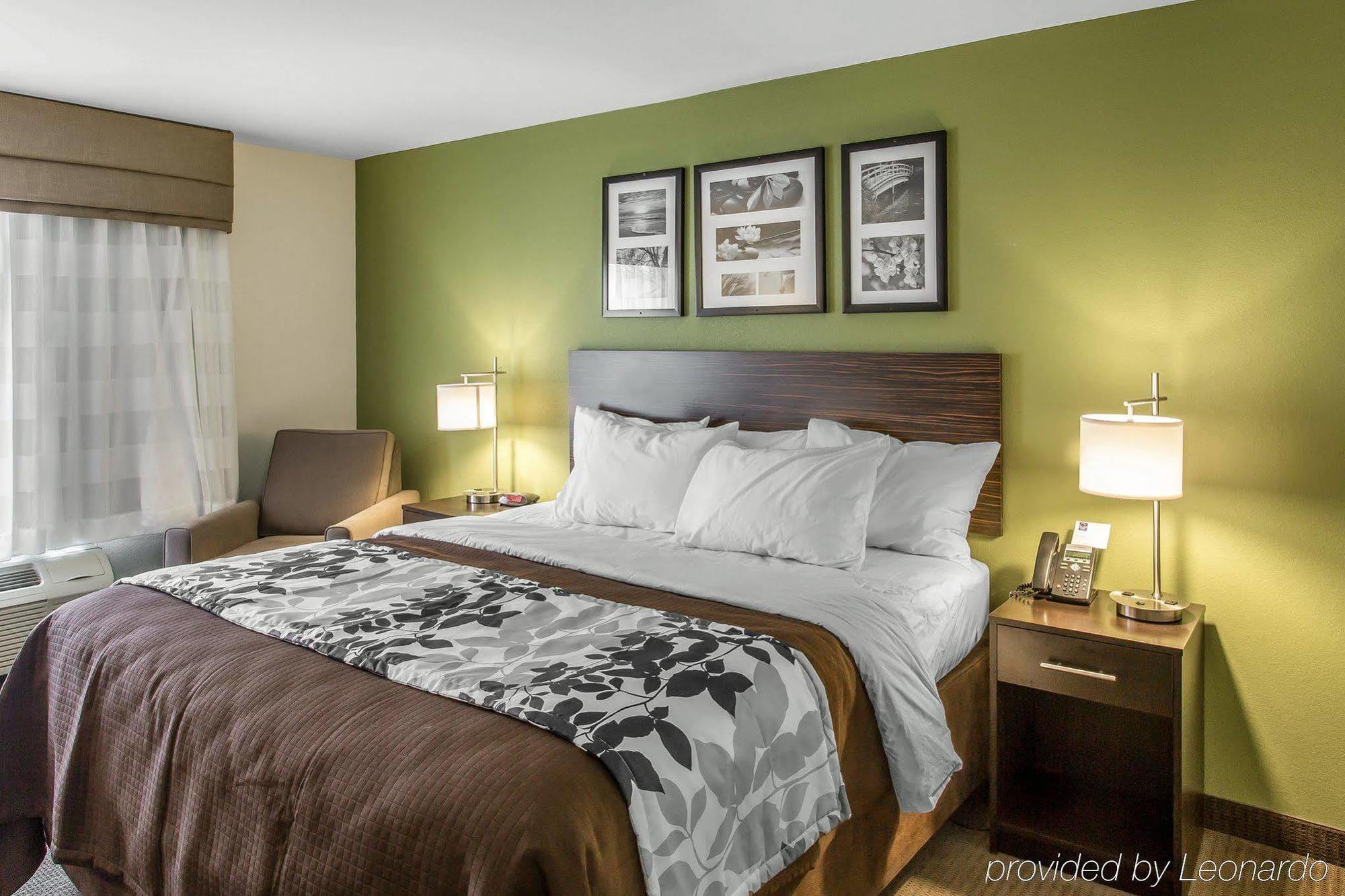 Sleep & 2* Dayton